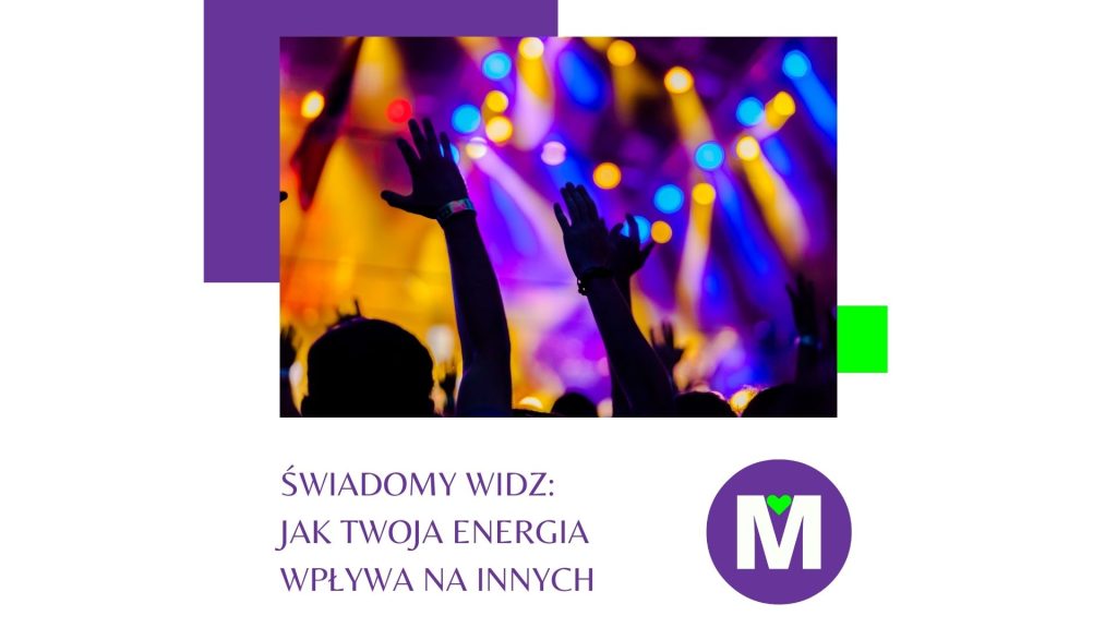 publiczność na koncenrcie w żółtych i fioletowych reflektorach. ilustracja do tytułu Świadomy widz - jak twoja energia wpływa na innych